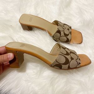 COACH Marcia Tan Logo Block Heel Open Toe Y2K Sandal Heels Size 6.5
